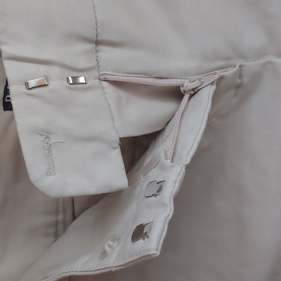 Dalia Collection khaki modern fit capris size 2 - Picture 6 of 8